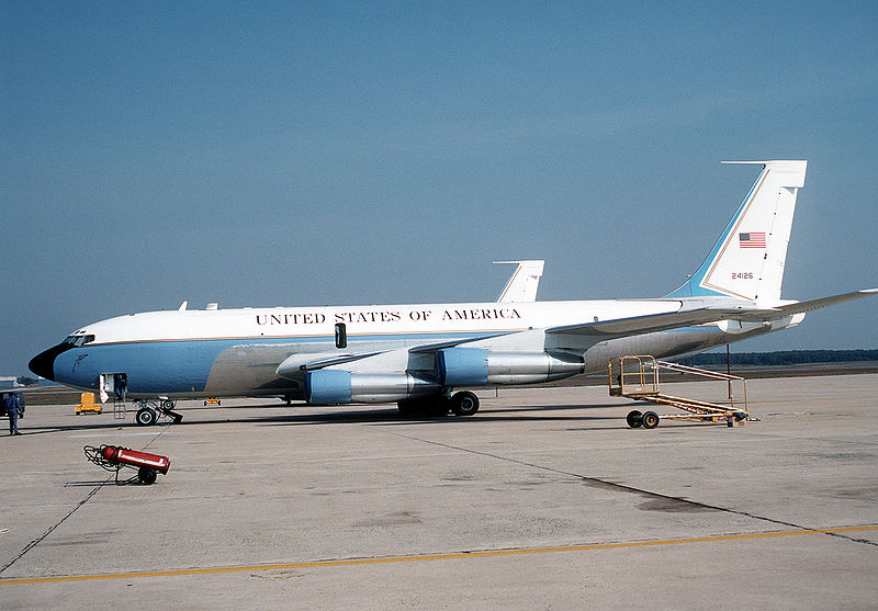 Boeing C-135B Stratolifter de l'USAF au sol