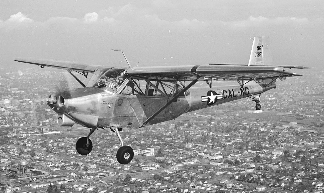 Stinson L-13A Grasshopper de l'ANG en vol