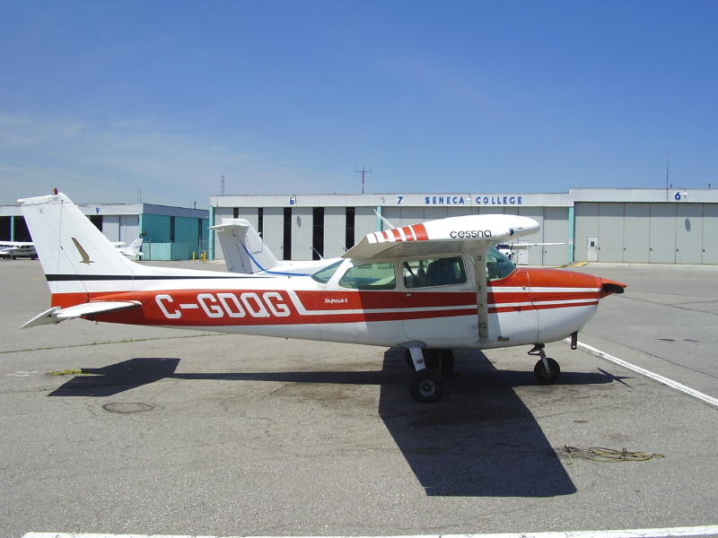 Cessna 172M au sol civil