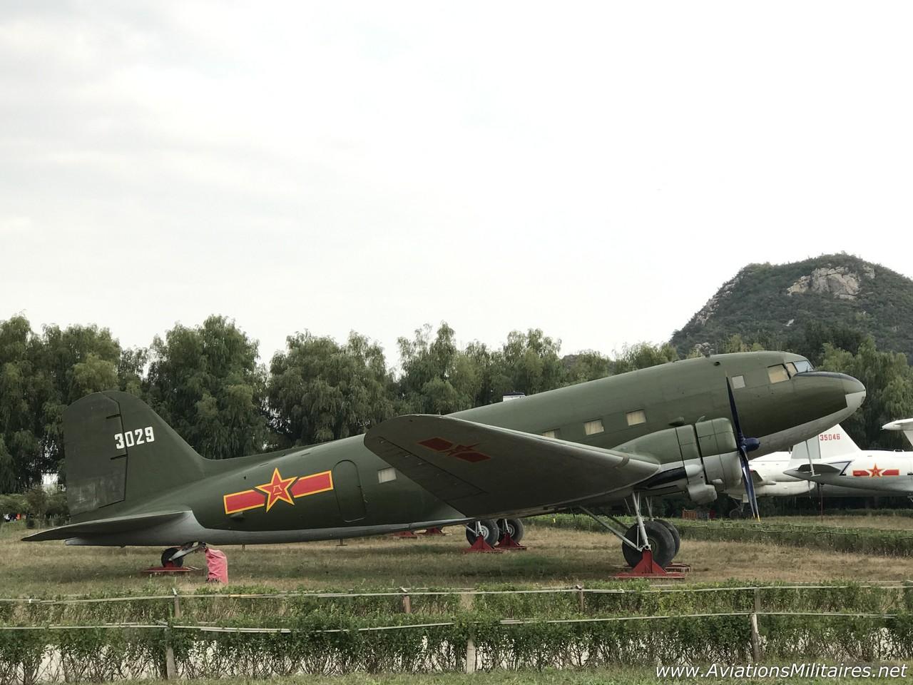 Douglas C-47 Dakota chinois camouflé, par Nico2