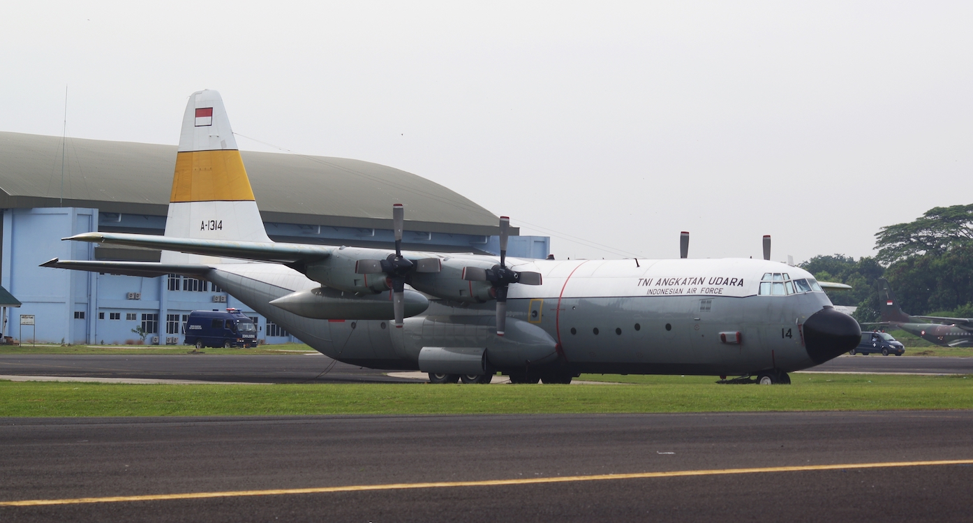 Lockheed C-130 Hercules (L-100-30) indonésien