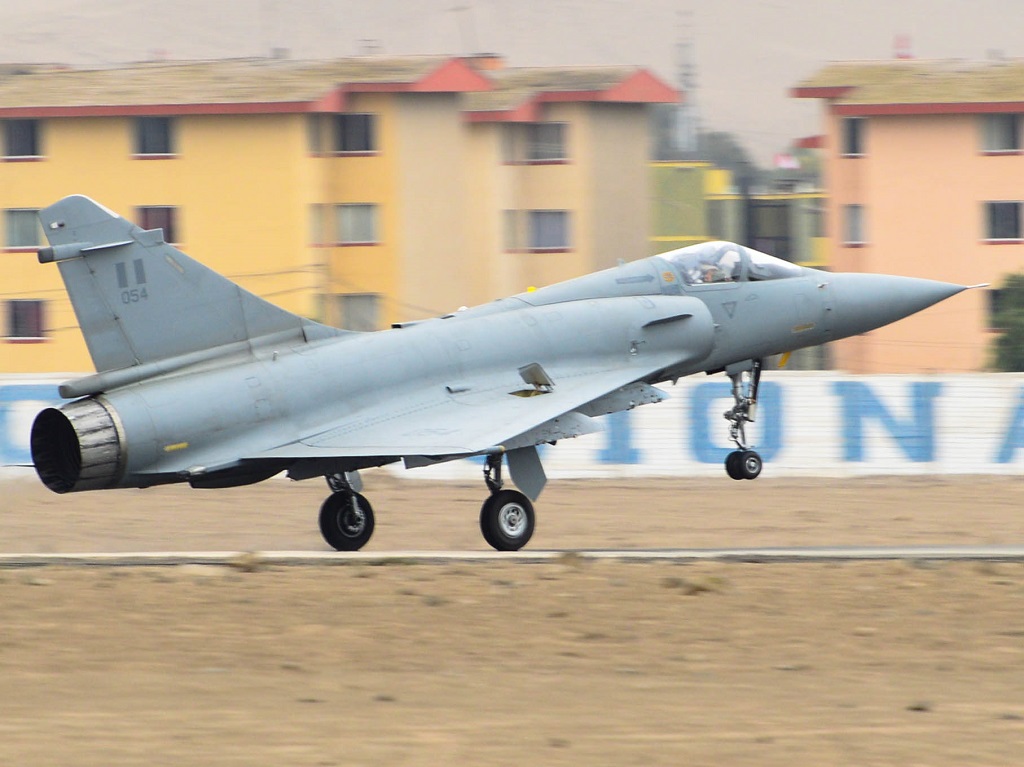 Dassault Mirage 2000P péruvien au décollage