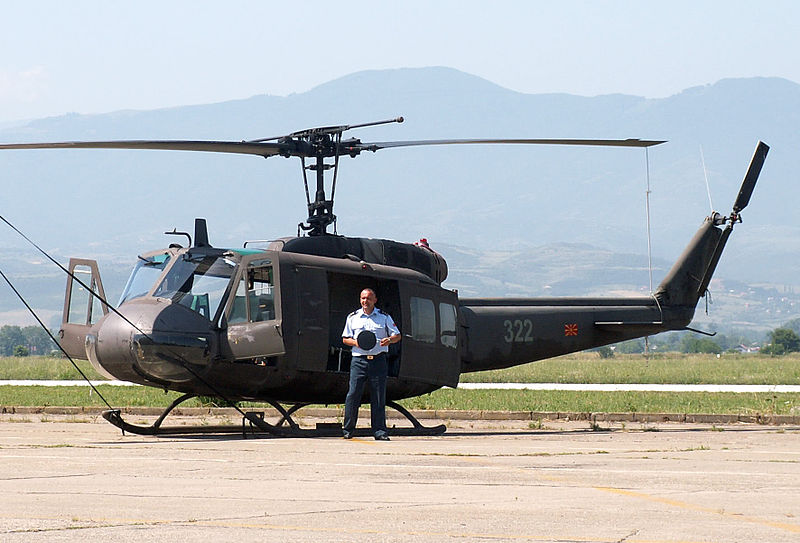 Bell UH-1H Huey macédonien