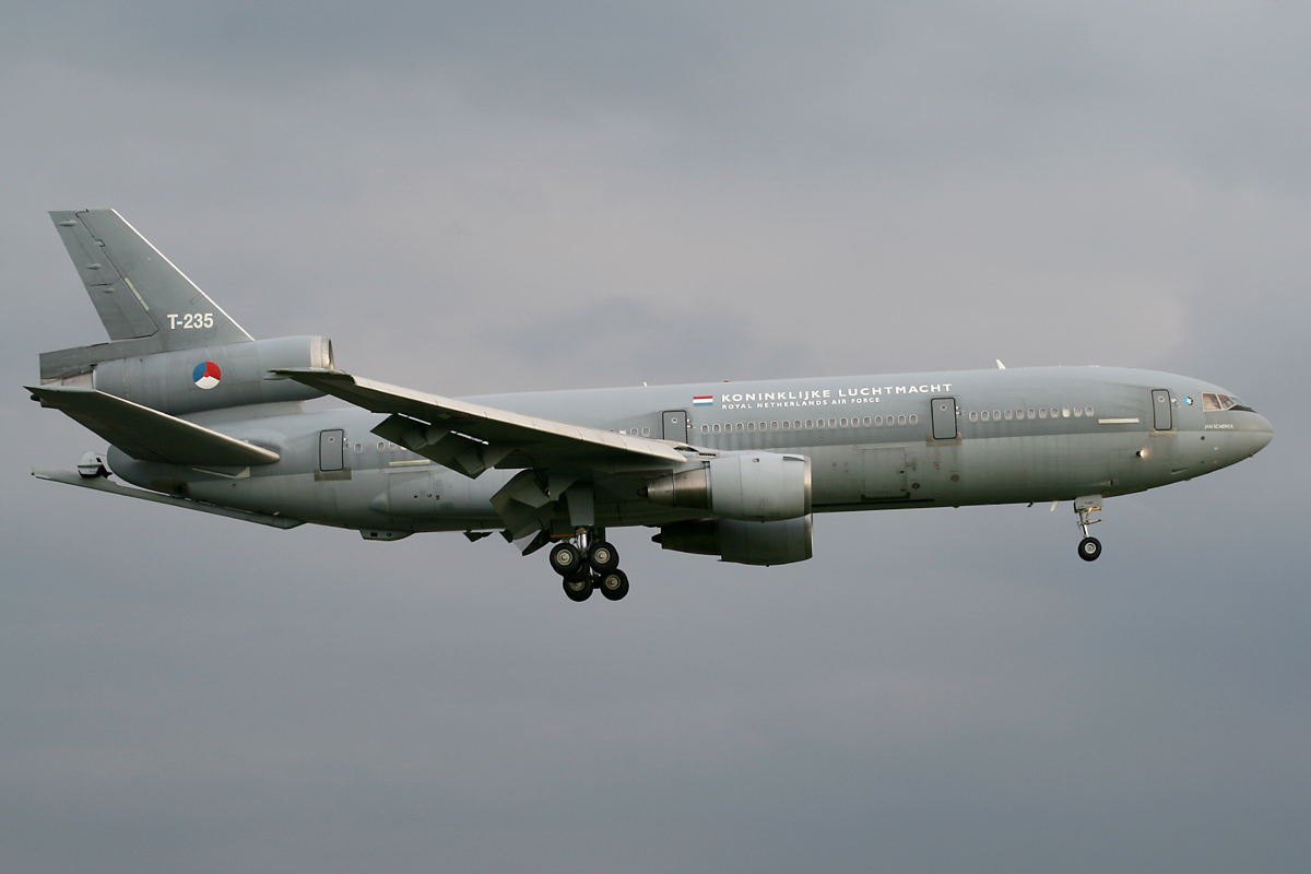 McDonnell Douglas KC-10 (KDC-10) néerlandais à l'atterrissage