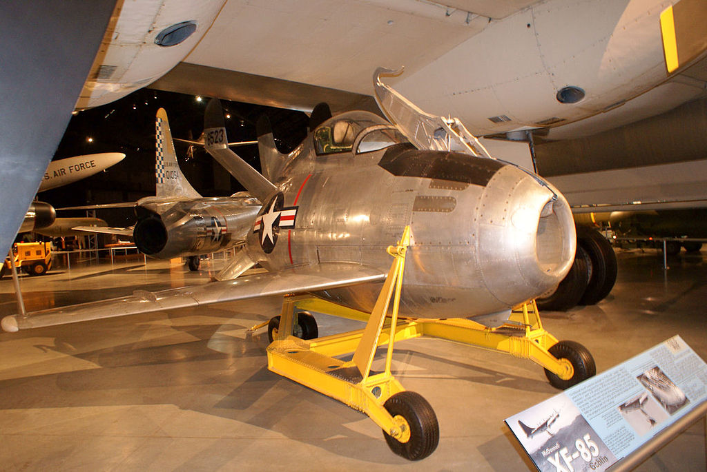 McDonnell XF-85 Goblin vu de l'avant