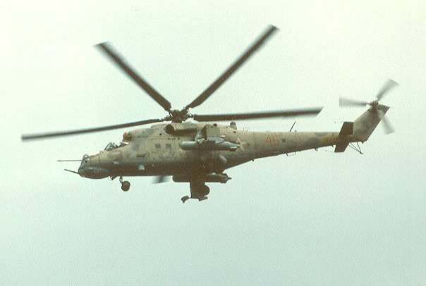 Mil Mi-24R soviétique en vol