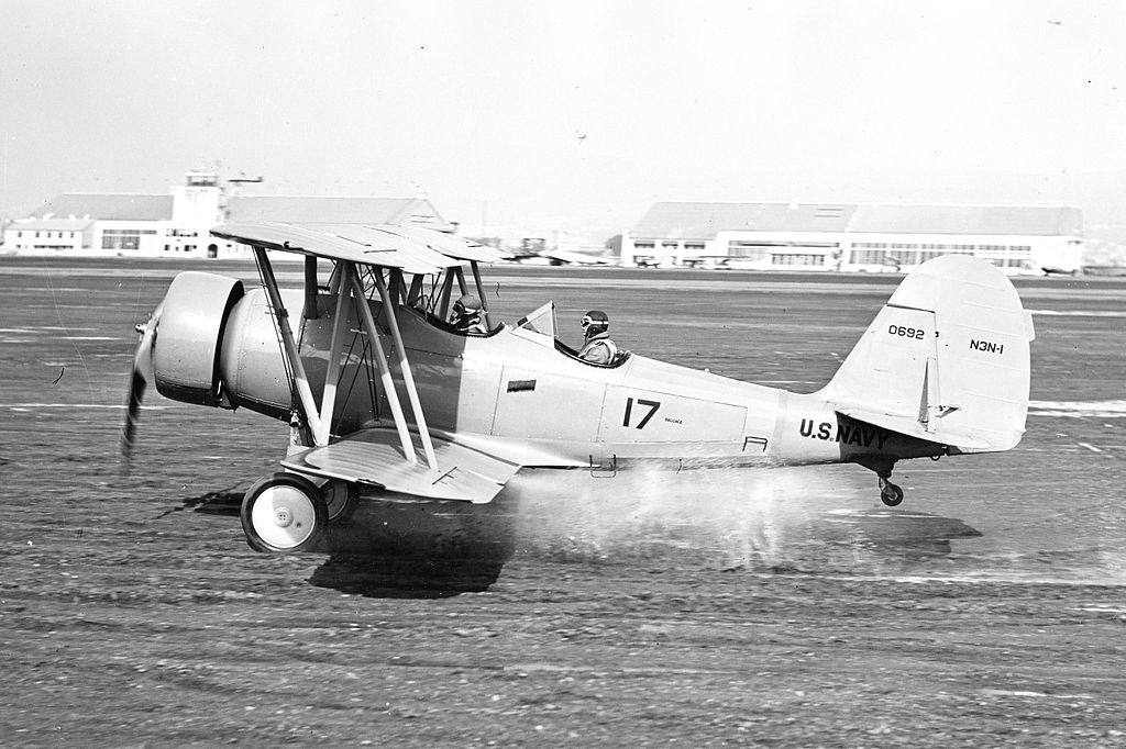 NAF N3N-1 Canary au décollage