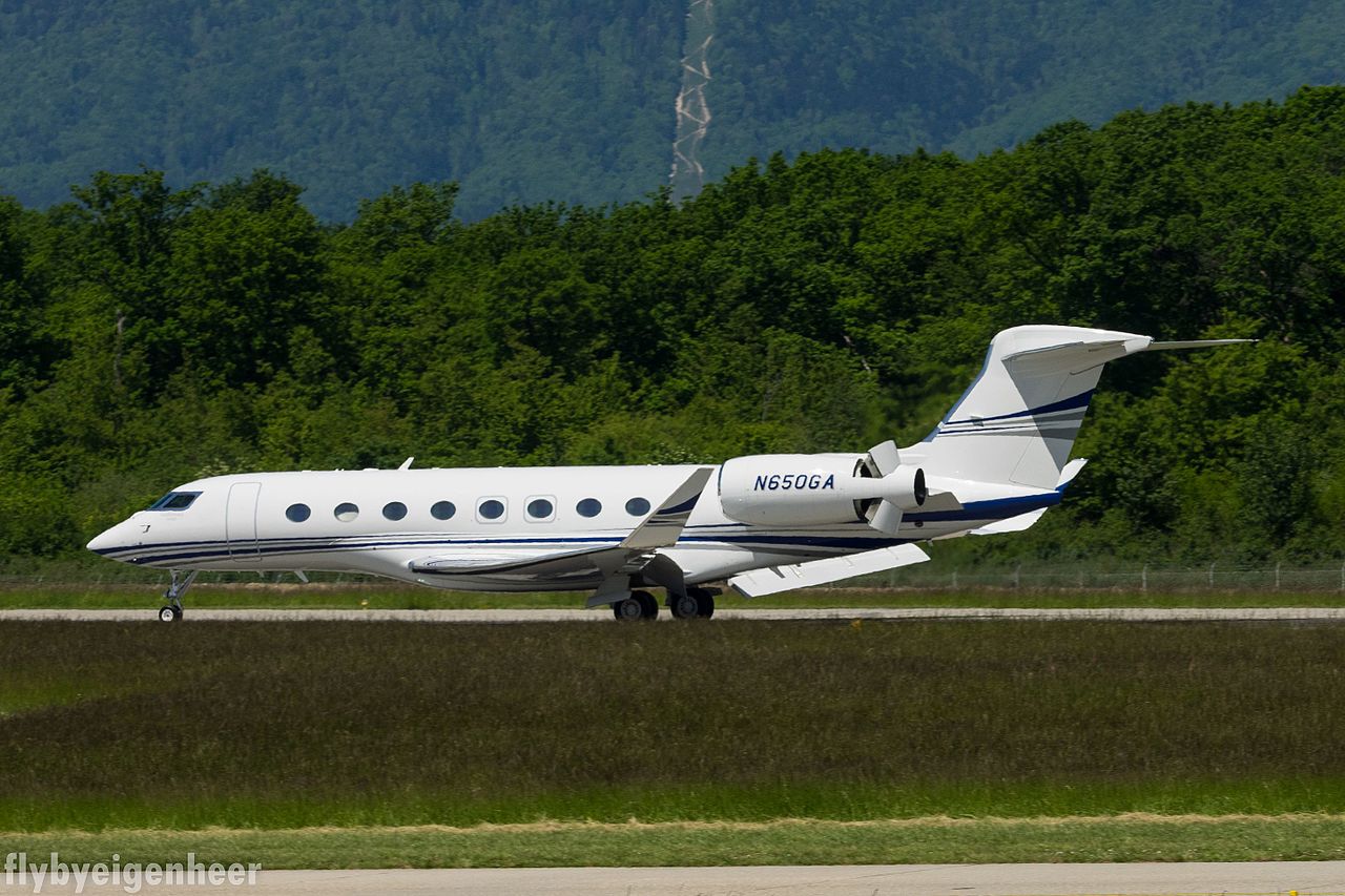 Gulfstream VI (G650ER) au roulage