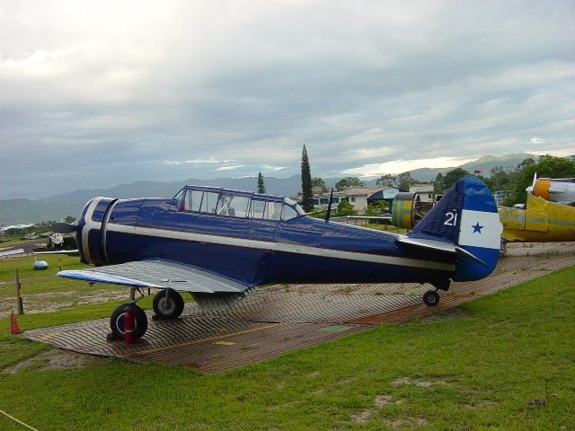 North American NA-16 (BT-9) hondurien