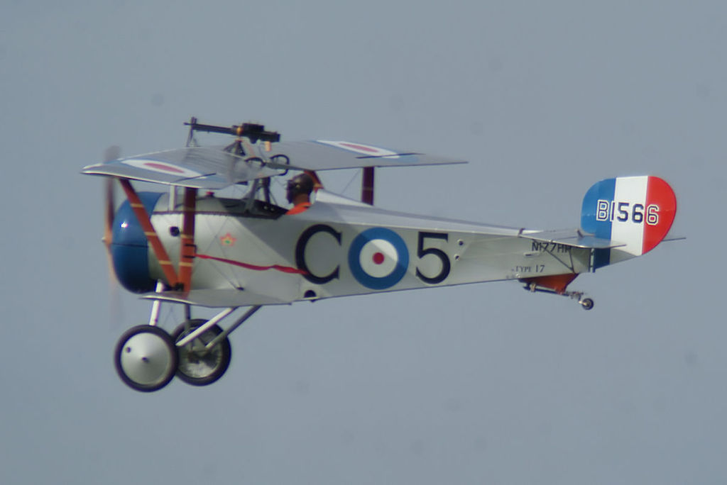 Nieuport 17 aux couleurs du Royal Flying Corps en vol