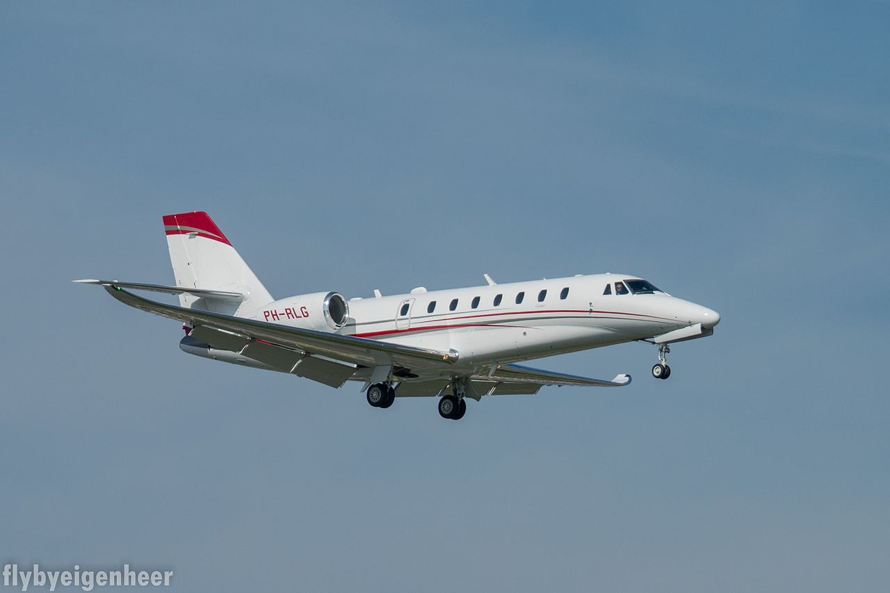 Cessna 680 Citation Sovereign+ à l'atterrissage