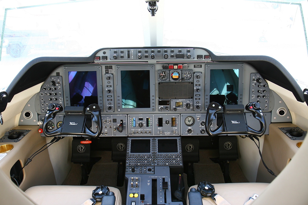 Beech 390 Premier IA - Cockpit