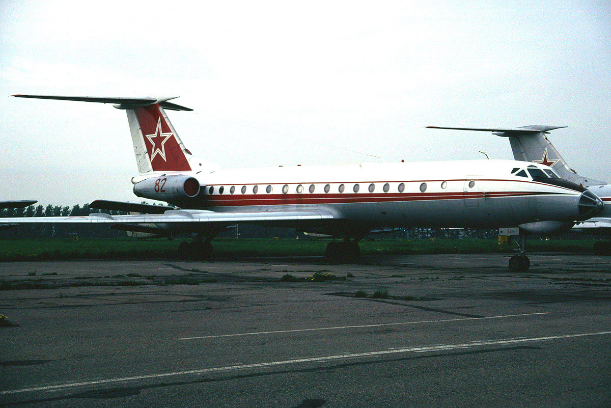 Tupolev Tu-134Sh russe au sol