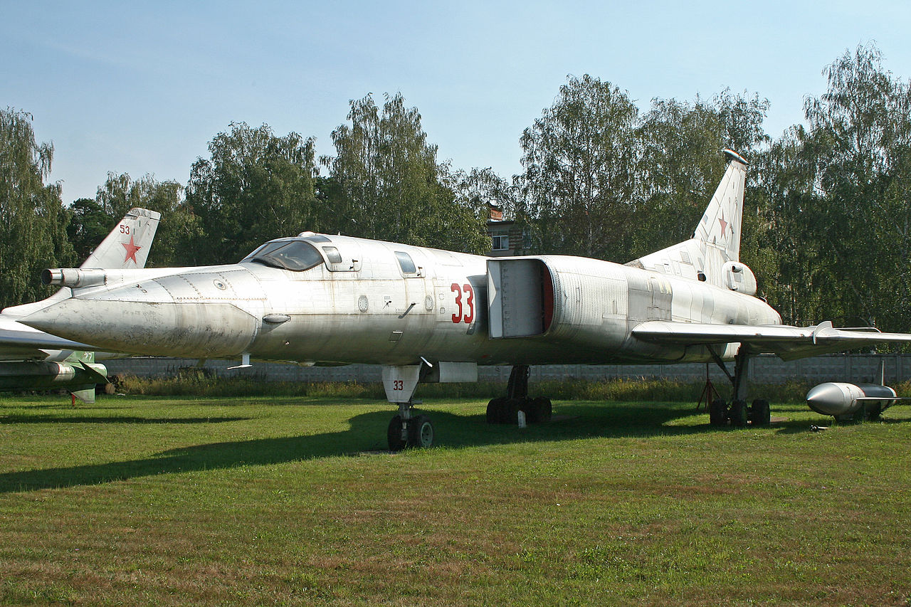 Tupolev Tu-22M0 Backfire-A soviétique exposé