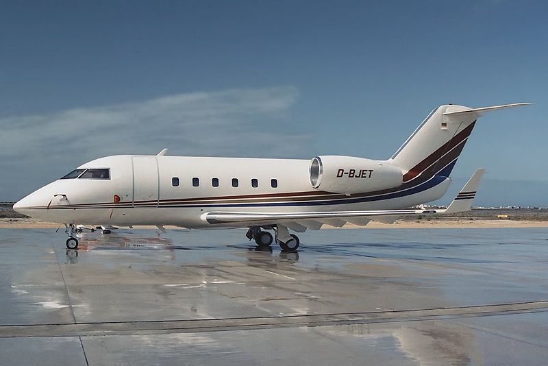 Canadair CL-601-1A Challenger civil