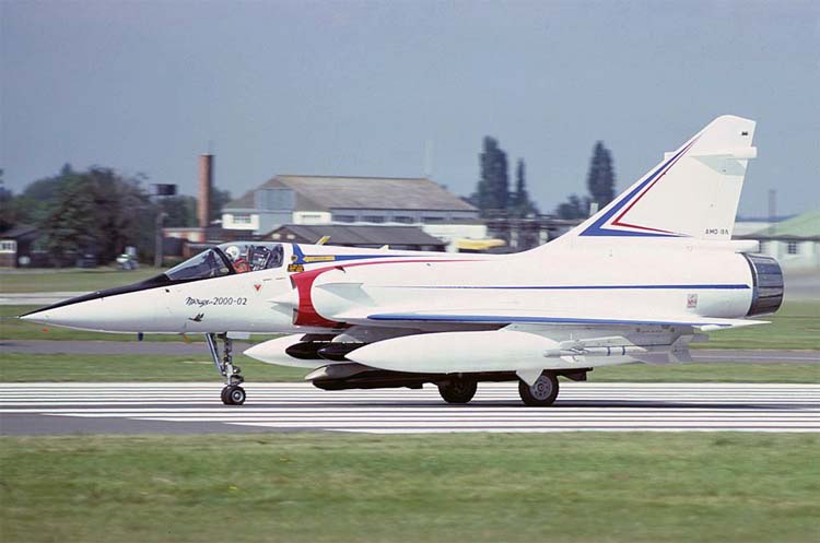 Dassault Mirage 2000-02 au roulage