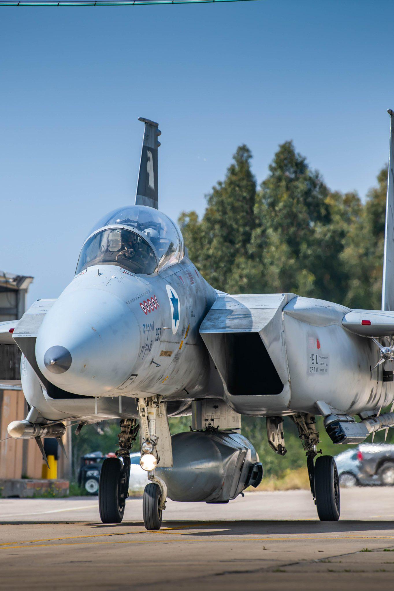 Nacelle Ophir sous un F-15C