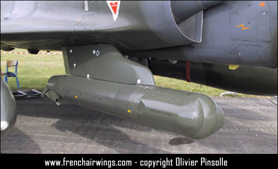 Nacelle PDLCT-S sous Mirage 2000D