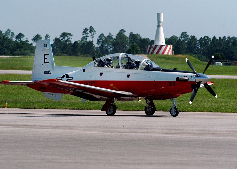 Hawker Beechcraft T-6B Texan II de l'US Navy au roulage