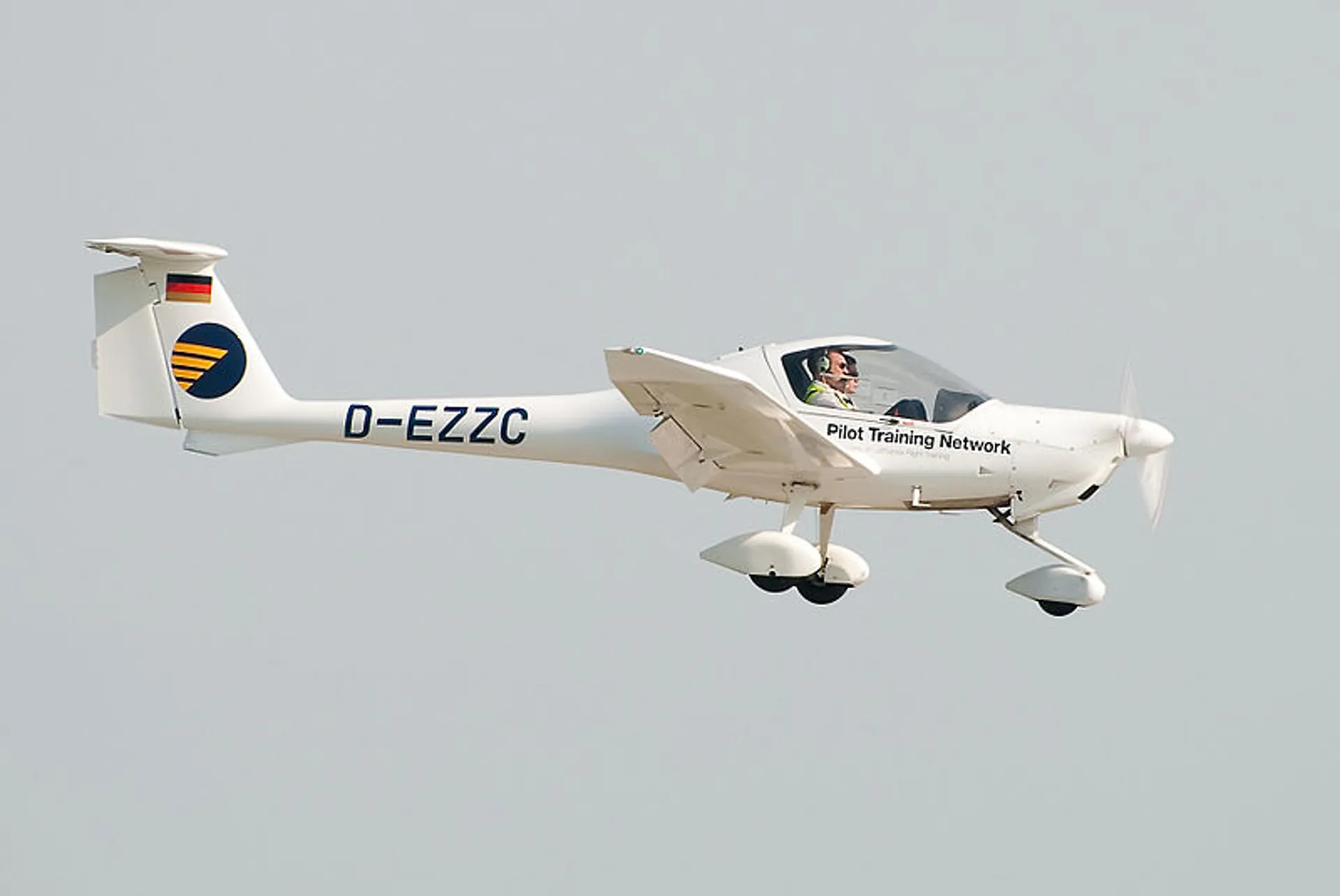 Diamond da20-c1. Da20 самолет. Diamond da20-a1 katana. Diamond aircraft dv20. Diamond da20.