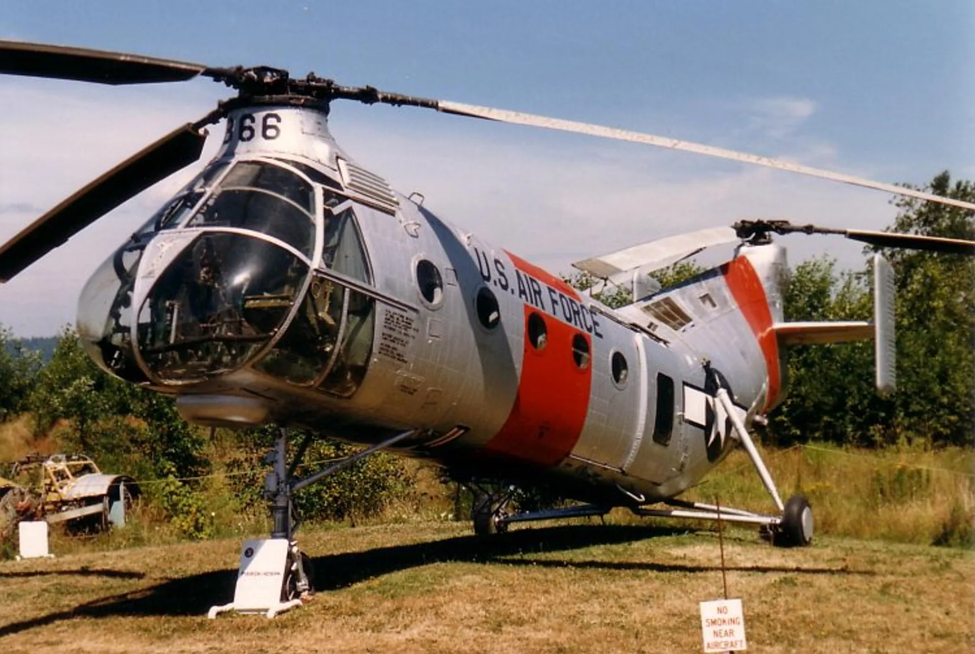 Piasecki h-21. Piasecki h-21 shawnee (1/33 картон). Piasecki ch-21 workhorse(shawnee). H 021. Пясецкий вертолеты.