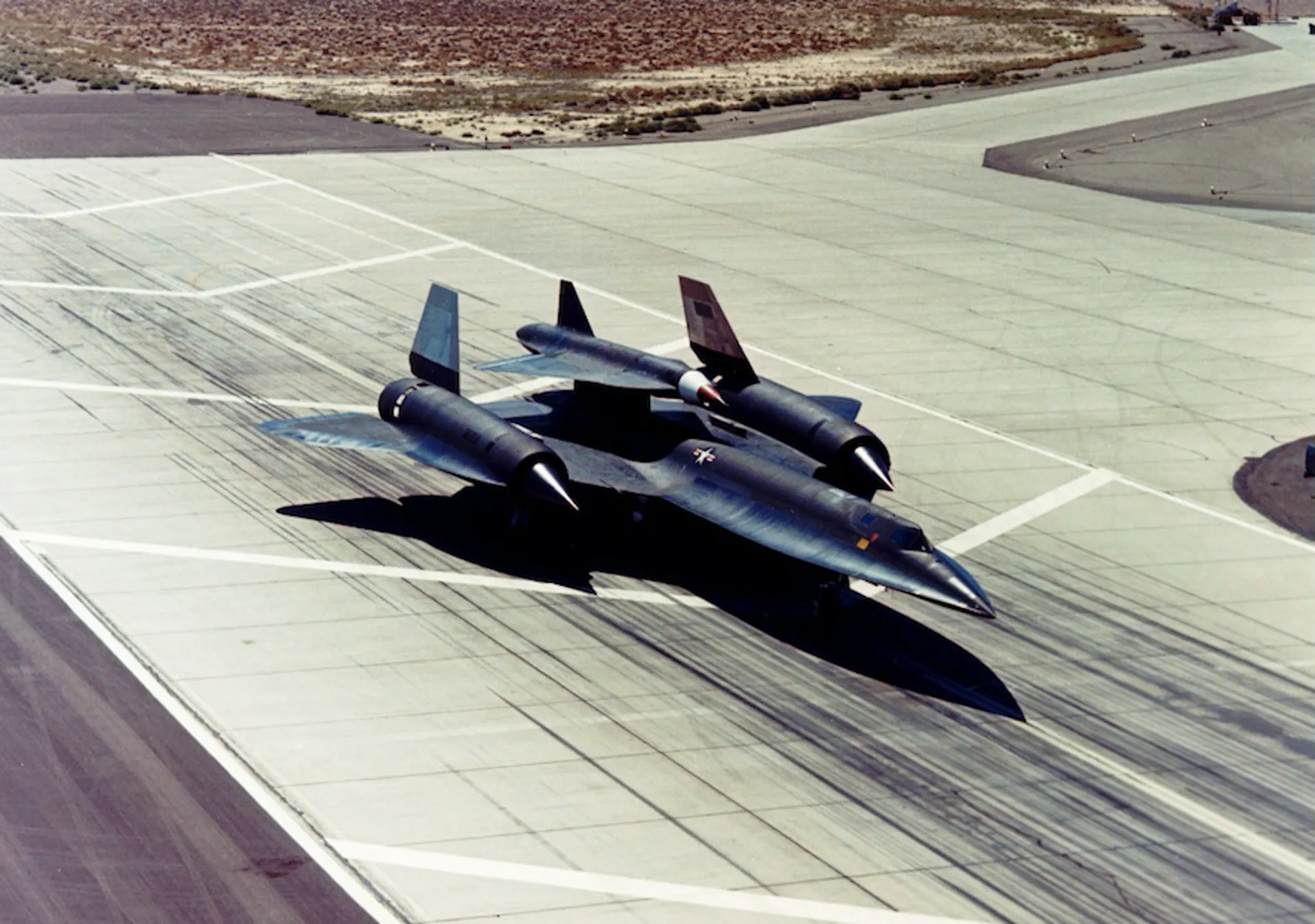 21 d. SR 71 беспилотник. SR-71 БПЛА. Lockheed m-21. D-21 Локхид.