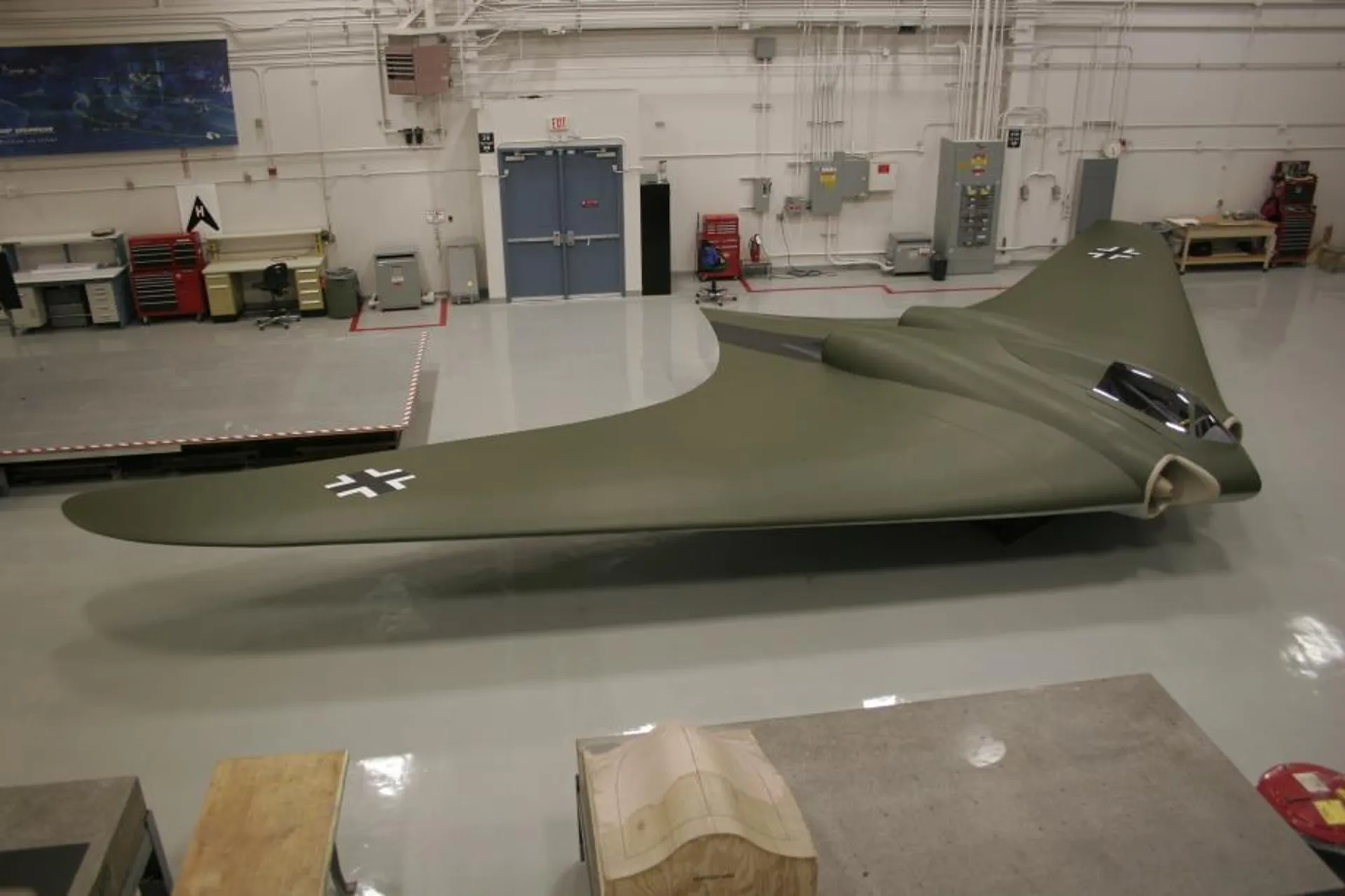 Ho 229. Летающее крыло Horten ho 229. Horten ho 229 стелс-бомбардировщик. Horten ho IX (также Gotha go 229). Самолет Horten ho IX v3.